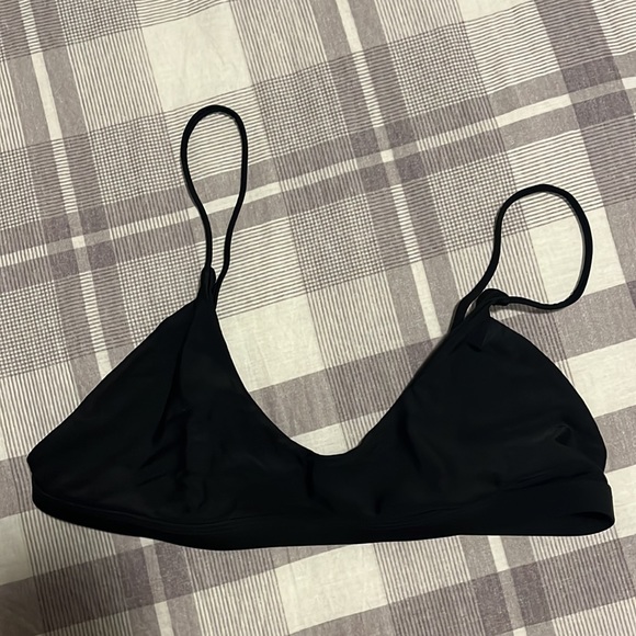 NWOT MINIMAL BIKINI TOP - Picture 2 of 4